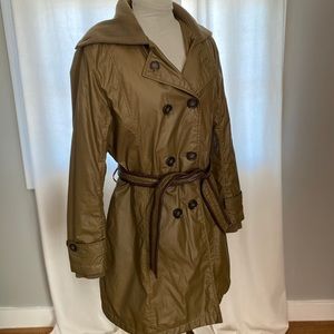 Waterproof insulated trench coat
